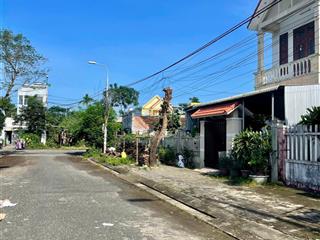 Cần bán lô đẹp trước cổng chợ điện ngọc, mặt tiền 8m ngang, mua ở và kinh doanh!