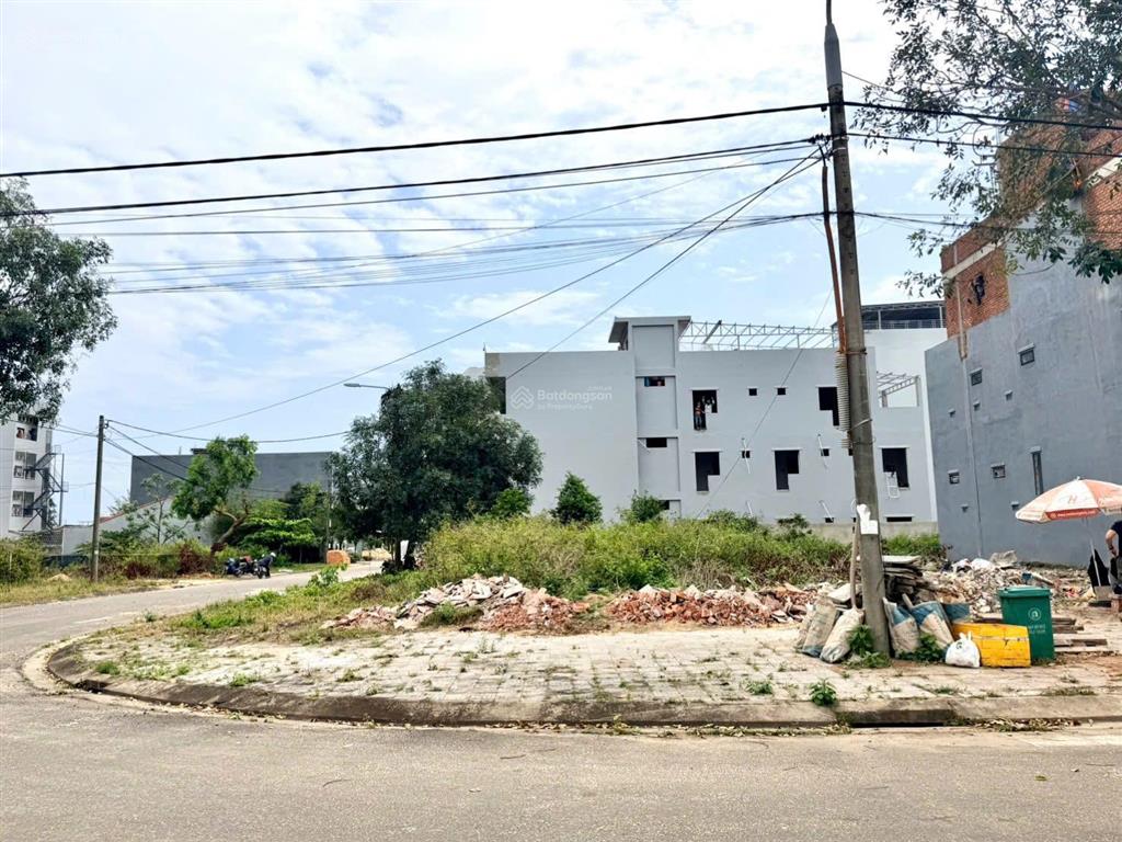 Lô góc ngay làng đại học đà nẵng giá chỉ 7,99 tỷ166m2 rẻ hơn thị trường 500 triệu!