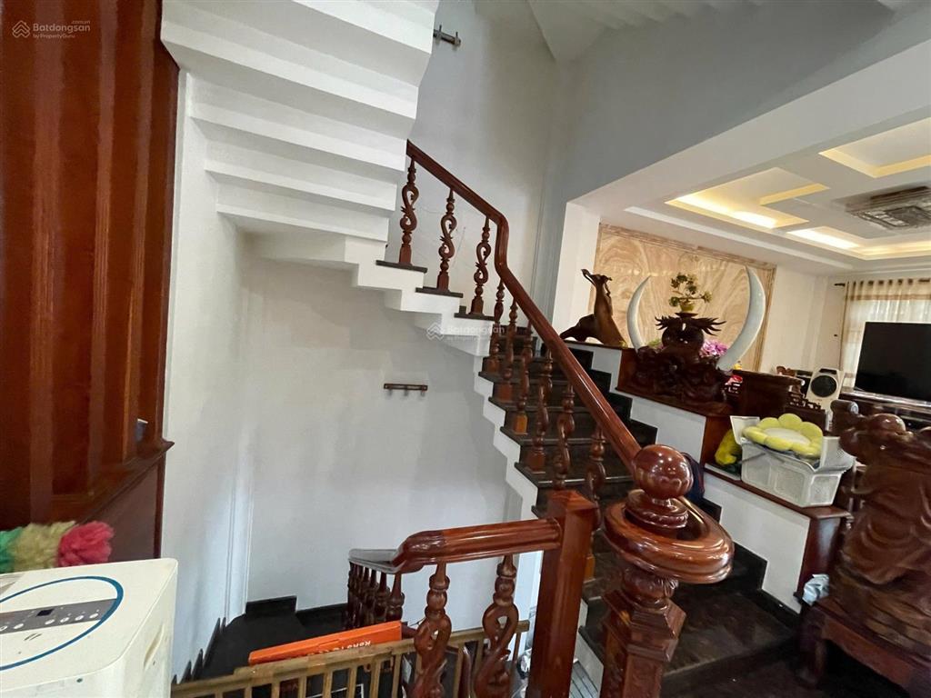 Bán biệt thự khu tên lửa, quận bình tân, đường số 34, đối diện công viên, 10x20m, 3 tầng + hầm