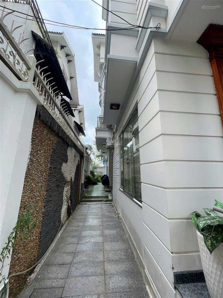 Bán biệt thự khu tên lửa, quận bình tân, đường số 34, đối diện công viên, 10x20m, 3 tầng + hầm
