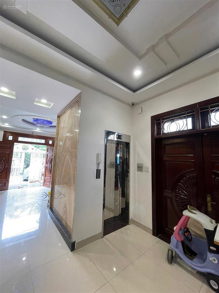 Bán biệt thự khu tên lửa, quận bình tân, đường số 34, đối diện công viên, 10x20m, 3 tầng + hầm