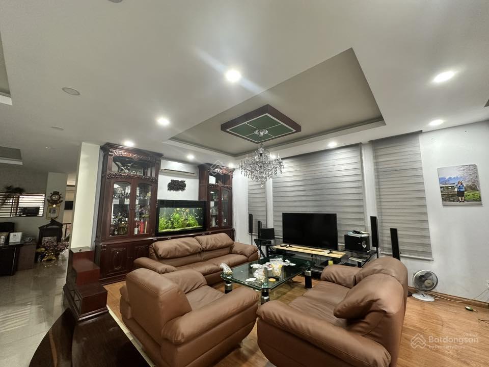 Bán biệt thự 230m2 khu tên lửa, quận bình tân, 10x23m, hầm+ 3 tấm, 35 tỷ