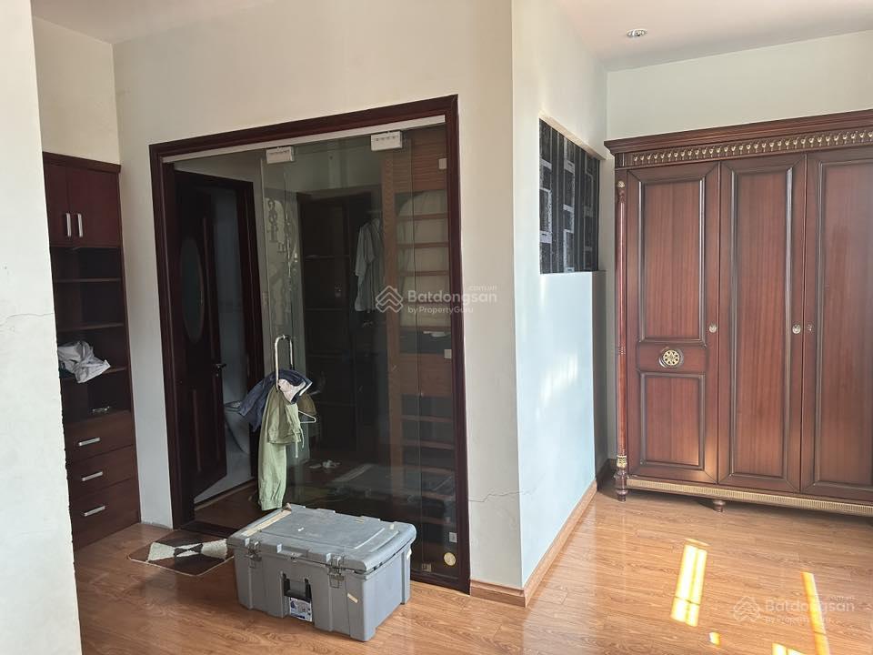 Bán biệt thự 230m2 khu tên lửa, quận bình tân, 10x23m, hầm+ 3 tấm, 35 tỷ