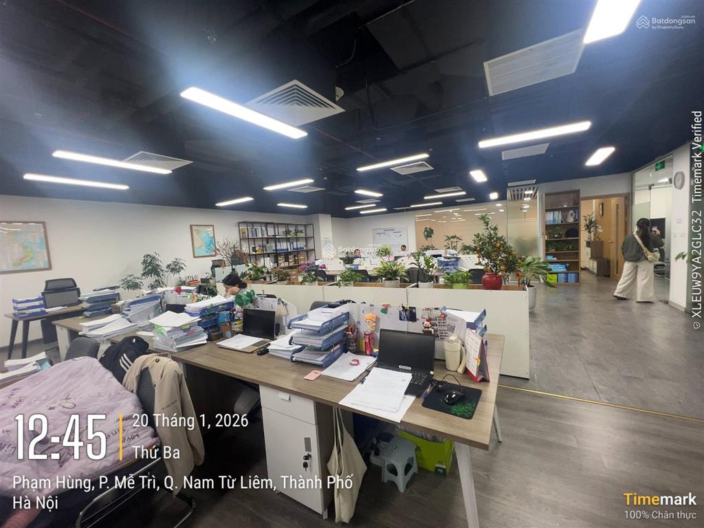 Công ty mình cần nhượng văn phòng 208m2 vinhomes west point full nội thất bàn giao ngay
