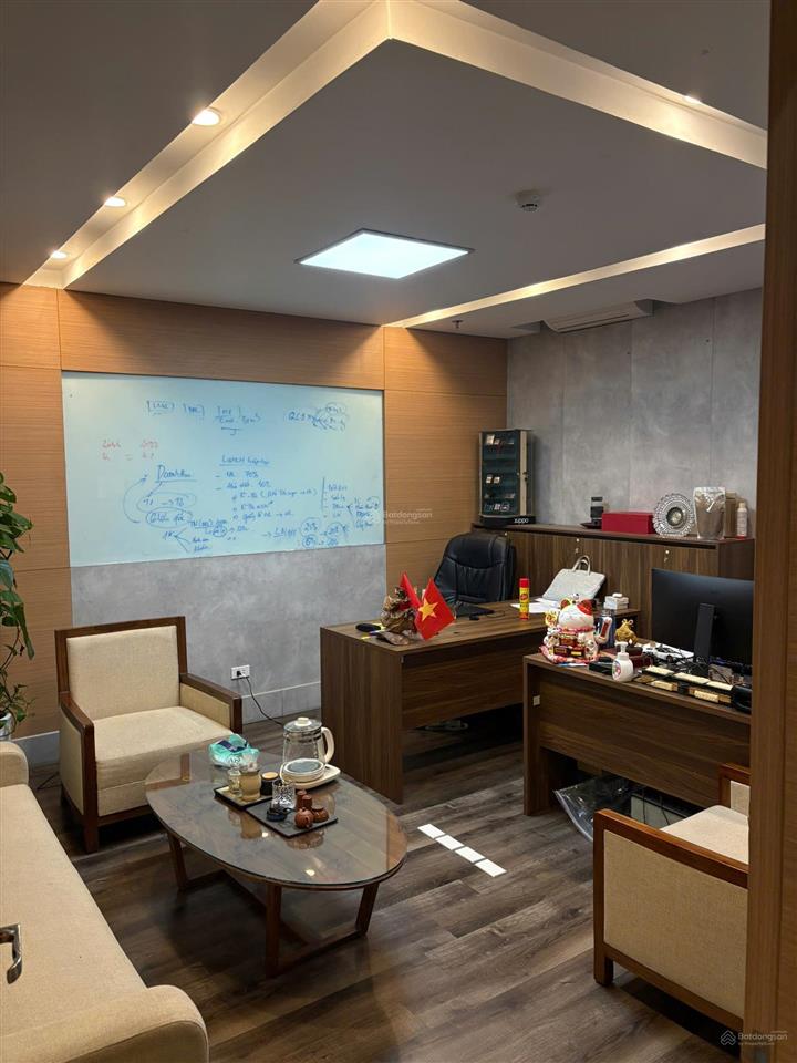 Cho thuê văn phòng tại vinhomes green bay mễ trì, 260k/m2/th, 350m2, ngăn sẵn phòng ban