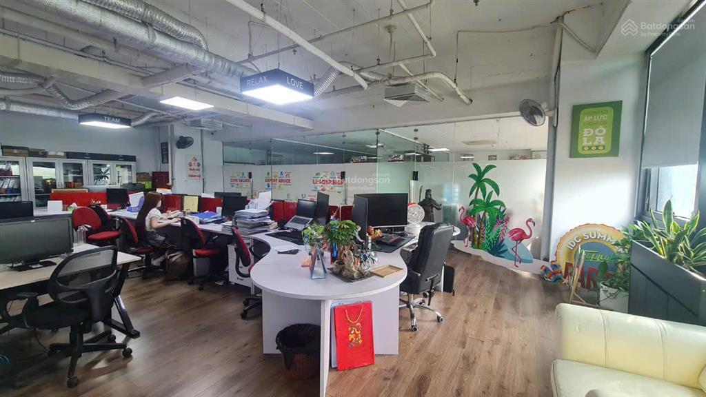 Cho thuê văn phòng ngoại giao đoàn 340m2 chia sẵn phòng view đẹp có thể nhận vp ngay giá 220k/m2