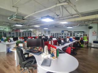 Cho thuê văn phòng ngoại giao đoàn 340m2 chia sẵn phòng view đẹp có thể nhận vp ngay giá 220k/m2