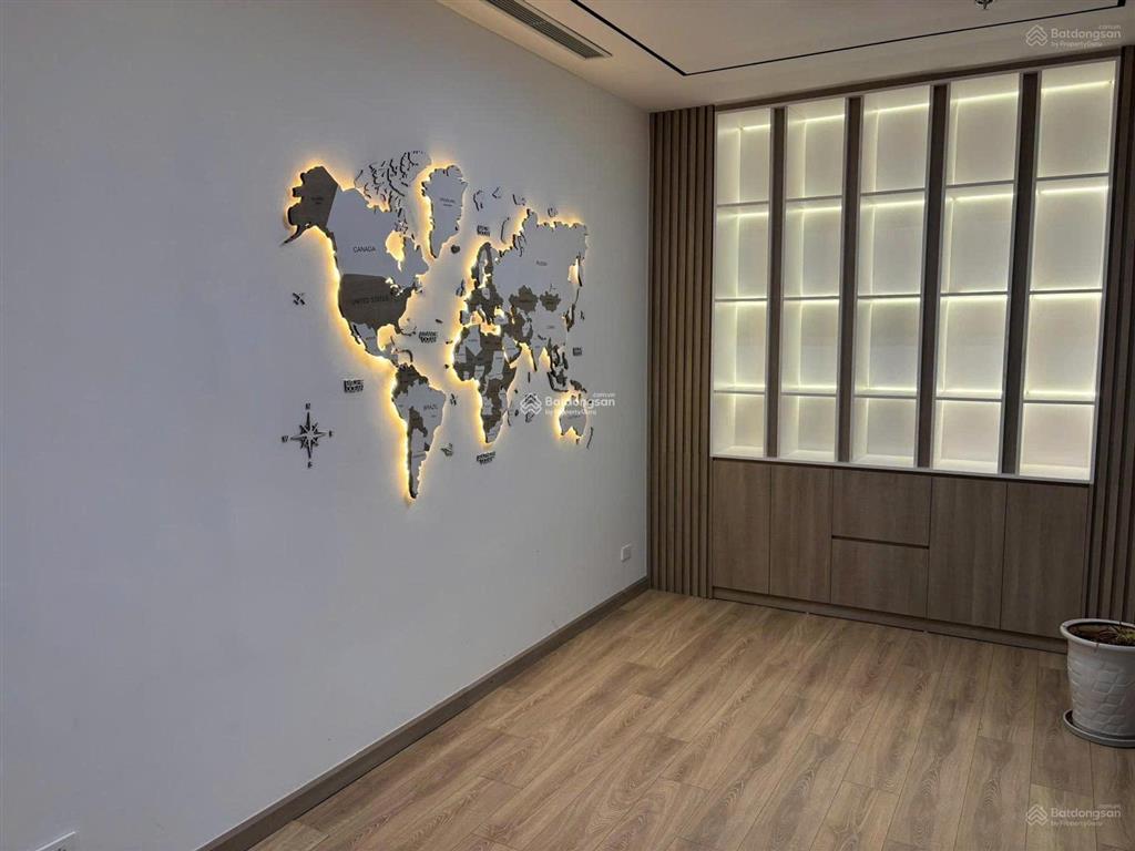Chính chủ cho thuê văn phòng royal city nguyễn trãi, dt 216m2 giá 300.000/m2 full nội thất