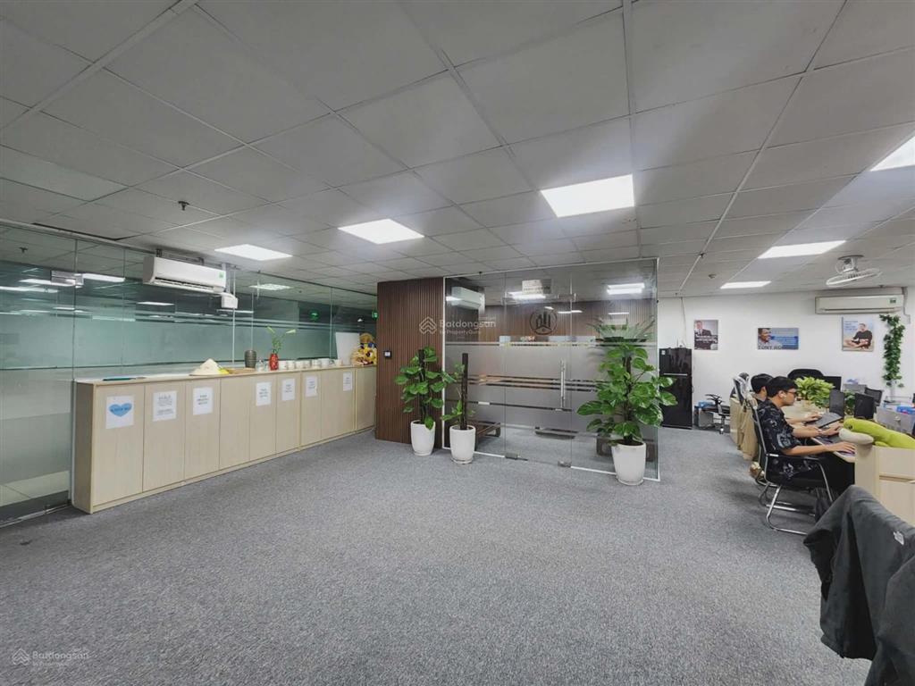 Cho thuê văn phòng tòa hồ gươm plaza  trần phú  hà đông. diện tích 200m2, 310 nghìn/m2/th