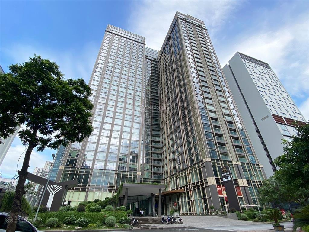 Cho thuê văn phòng epic tower 19 duy tân, dt 200m2, miễn phí 1 tháng thi công