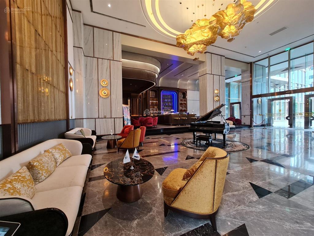Cho thuê văn phòng epic tower 19 duy tân, dt 200m2, miễn phí 1 tháng thi công