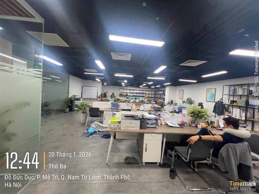 Cty mình cần nhượng văn phòng 208m² vinhomes west point, full nội thất, bàn giao ngay