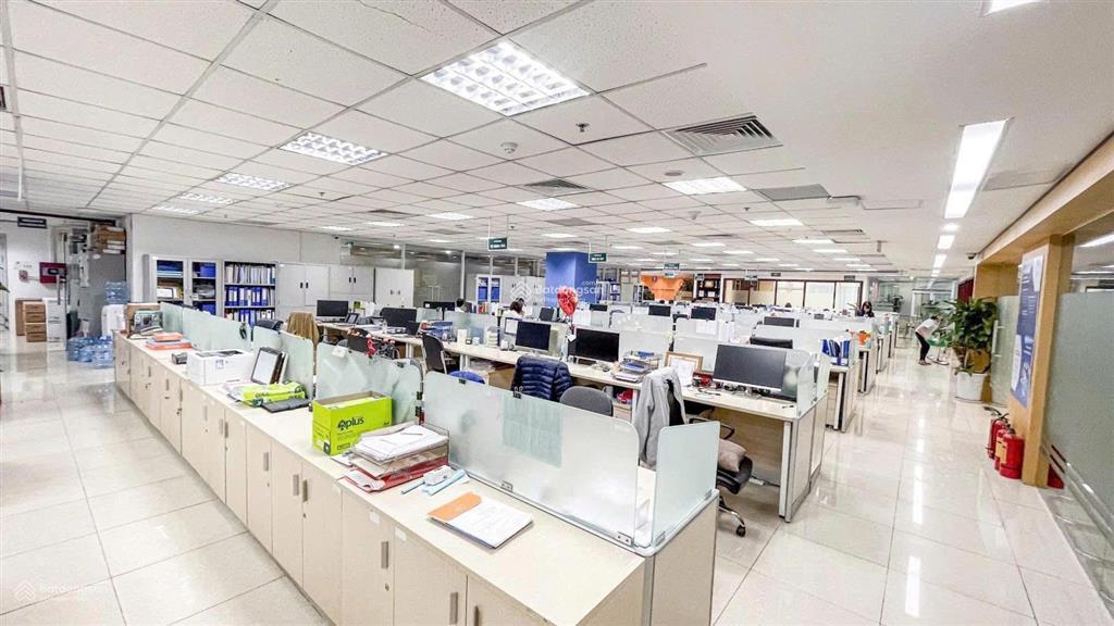 Cđt cho thuê văn phòng hạng a  charmvit tower trần duy hưng. dt 120m2, 320k/m2/th