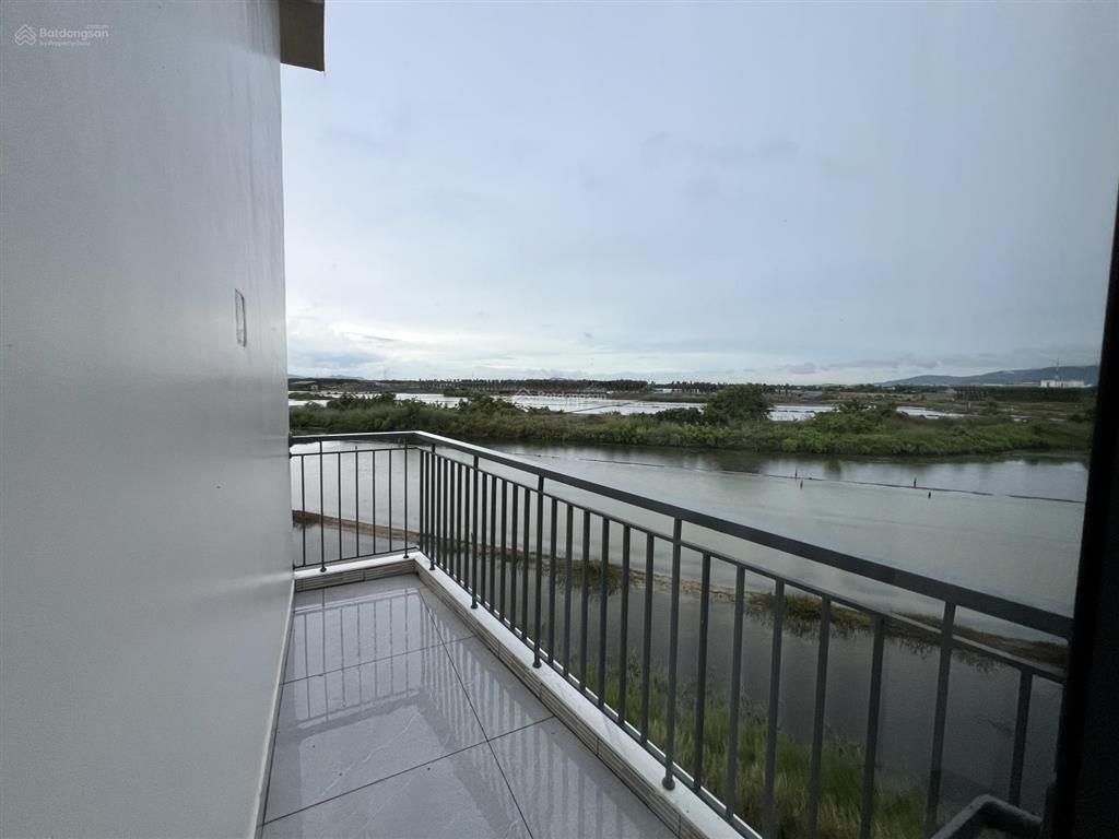 Bán nhà vườn ngay vòng xoay vũng vằn  cao tốc vt  bh 180m2. đối diện kdt goldcoast