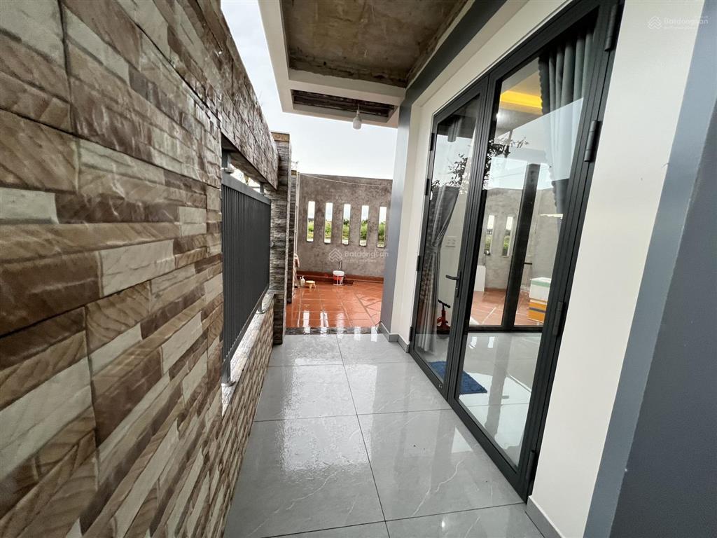 Bán nhà vườn ngay vòng xoay vũng vằn  cao tốc vt  bh 180m2. đối diện kdt goldcoast
