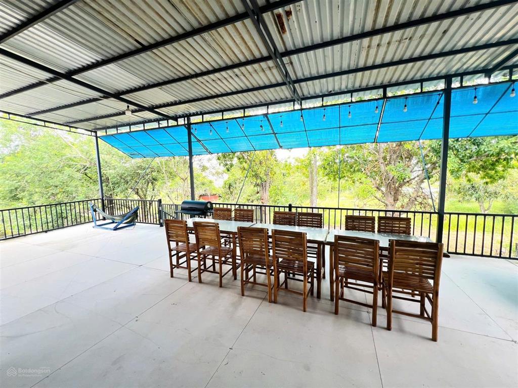 Cần bán nhà vườn đầy đủ nội thất  trục đường đi hồ tràm  biển phước hải