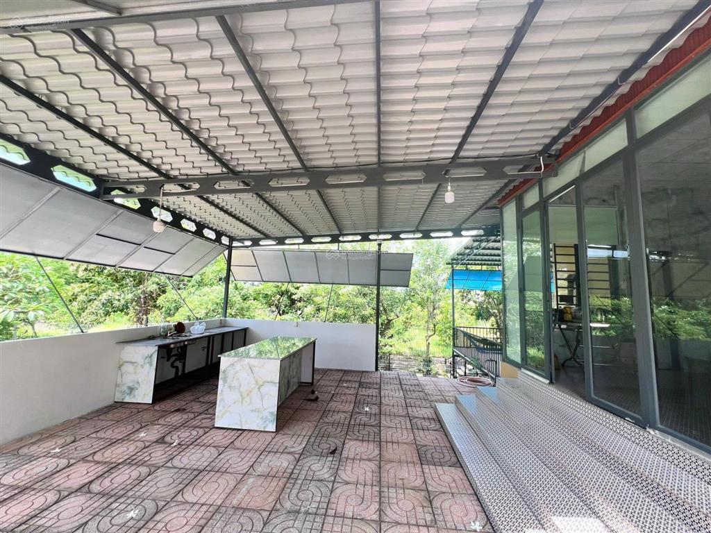 Cần bán nhà vườn đầy đủ nội thất  trục đường đi hồ tràm  biển phước hải