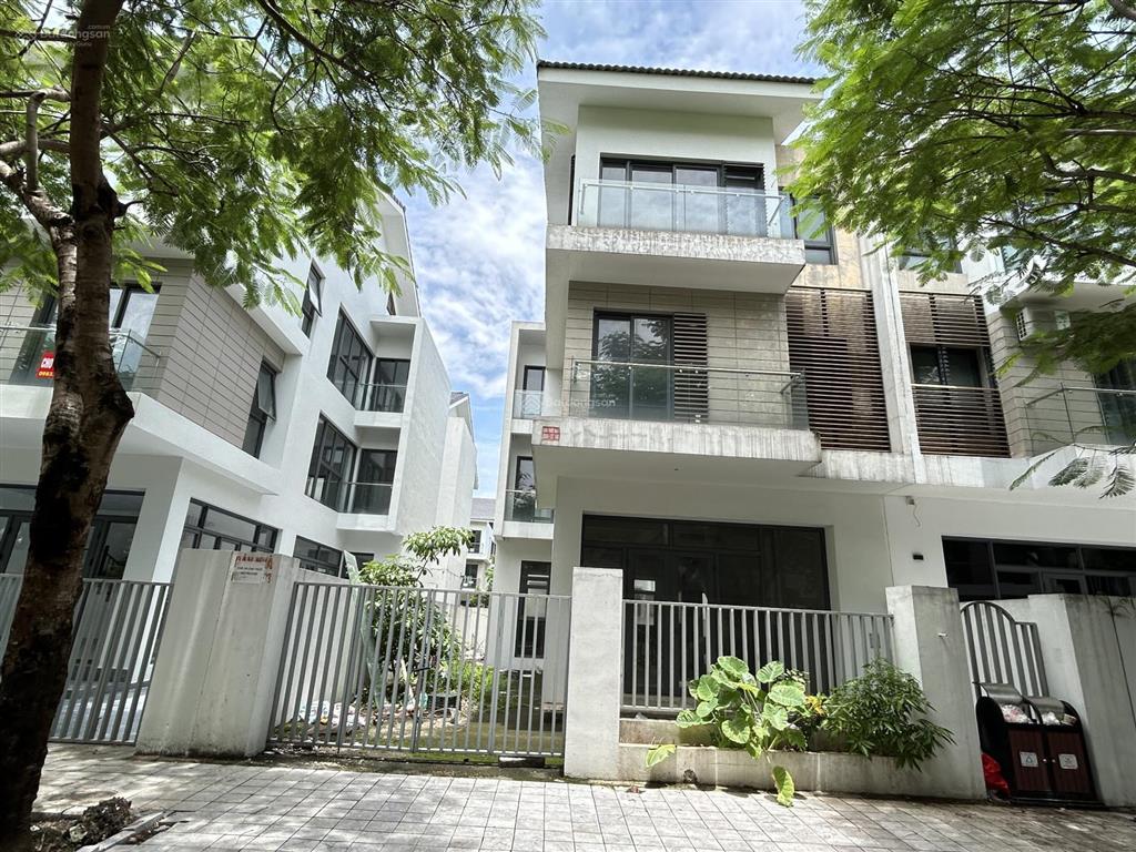 Siêu phẩm ngộp bank an vượng villa diện tích 198m2  sát hồ thiên văn học  mặt tiền 9m  giá 32tỷ