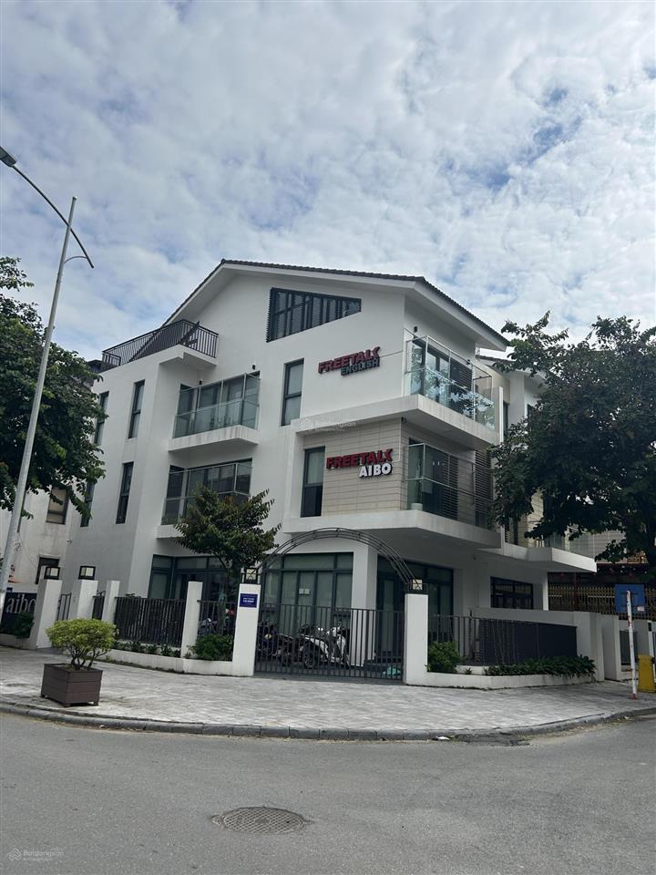 Lô góc an vượng villa  nhà hoàn thiện để ở  vị trí vip  kinh doanh cafe, vp, gần hồ thiên văn