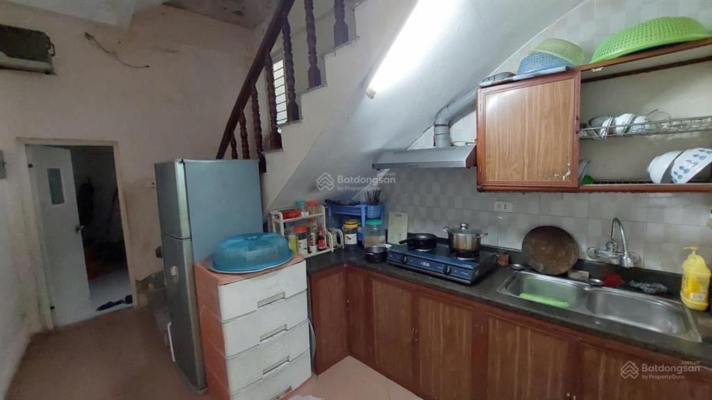 Bán gấp nr định công, 5,9 tỷ, 30,3m2, 4 tầng, 2pn, 3wc, pháp lý đầy đủ. giá đầu tư.