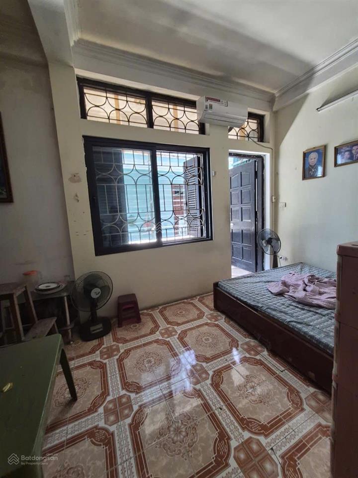 Gấp gấp! lô góc ngõ chợ khâm thiên, đống đa. chỉ hơn 4tỷ, 4 tầng, diện tích sử dụng 25m2. sđcc