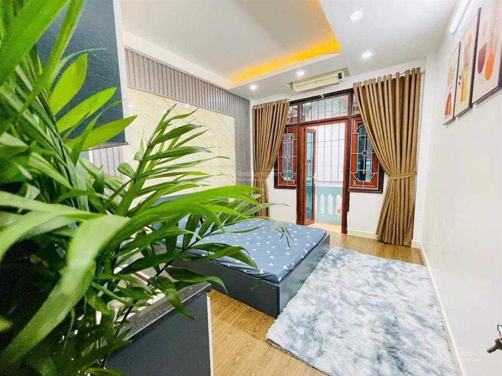 Bán nhà kim giang 42m2 giá nhỉnh 9 tỷ với 5 tầng, 7 pn.