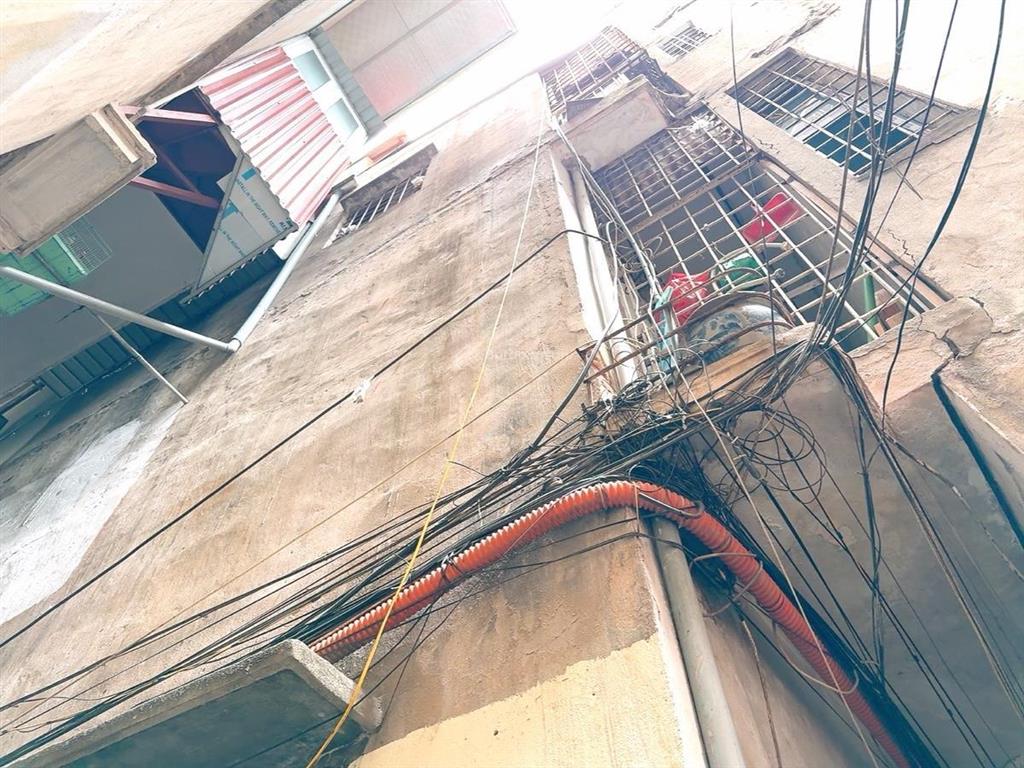 Bán nhà lô góc đống đa 6,5 tỷ, 29m2, 4 tầng, 3pn