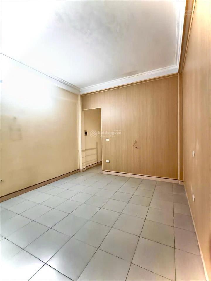 Bán gấp nhà 4pn, 3wc, 35m2 tại ngõ 219 định công thượng, 7 tỷ vnd