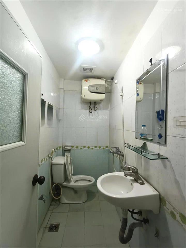 Bán gấp nhà 4pn, 3wc, 35m2 tại ngõ 219 định công thượng, 7 tỷ vnd