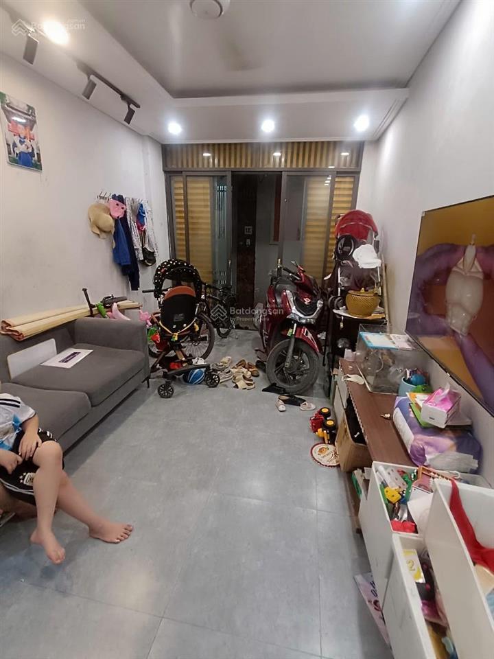 Bán nhà thanh xuân 6,5 tỷ, 32m2, 3pn, 3wc. ngõ 211 đường khương trung