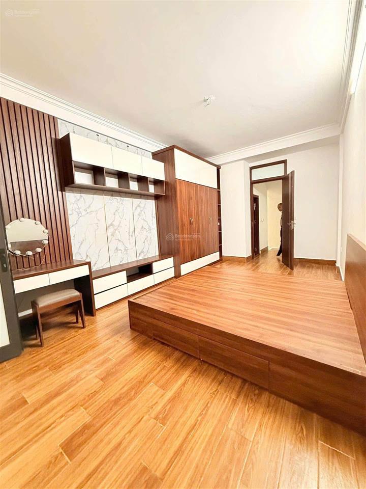 Bán nr 3pn, 4wc, 5 tầng tại ngõ 141 giáp nhị, hoàng mai, giá cực chất chỉ với 6,3 tỷ