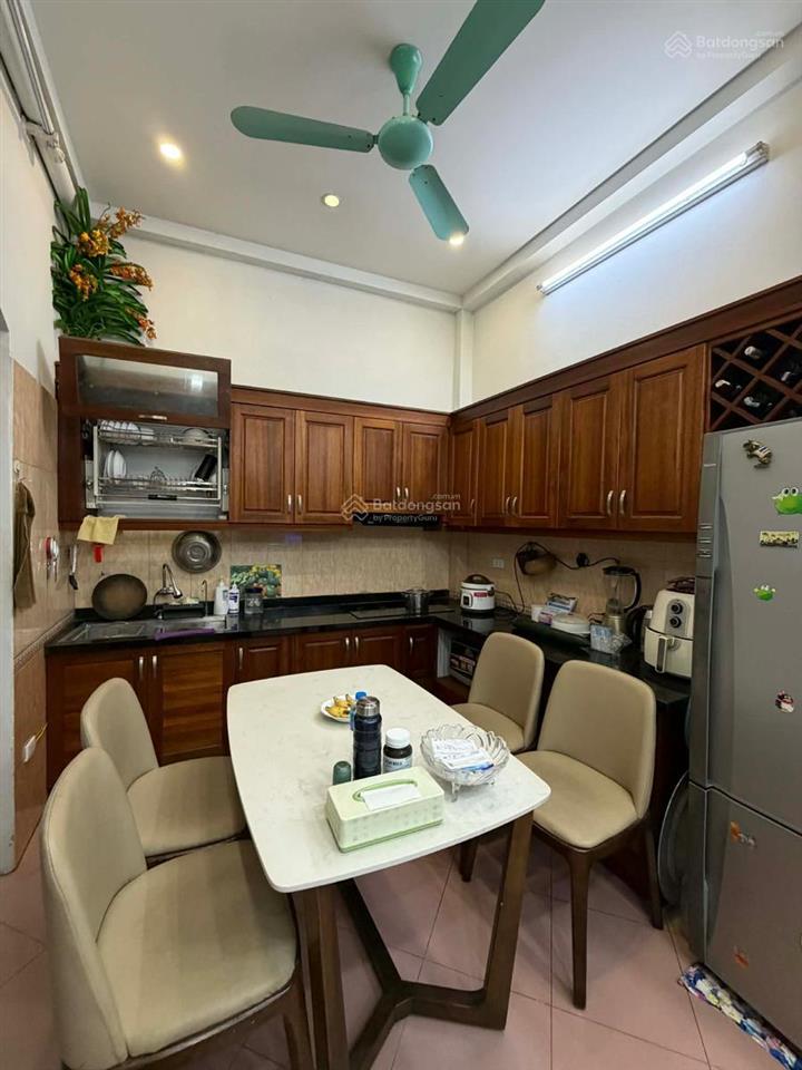 Bán nr thanh xuân 40m2, 3pn, 3wc, 4 tầng, giá hơn 8tỷ