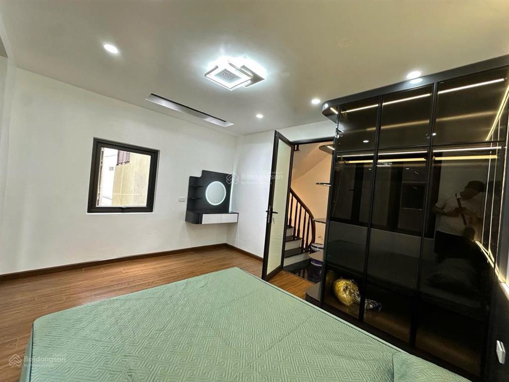 Bán nhà riêng đống đa 5,6 tỷ, 22m2, 2pn, 3wc, 4t, mặt tiền 3,5m
