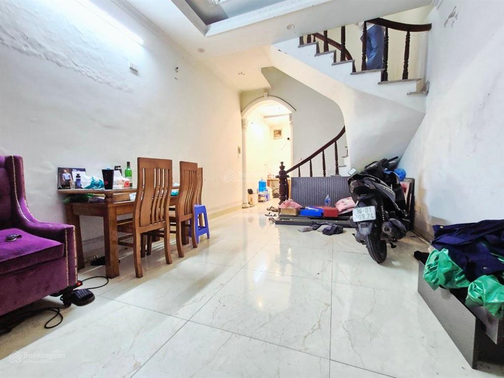 Phân lô tô hiến thành, hà đông 7,6 tỷ, 40m2, 5 tầng. ô tô đỗ sát nhà.