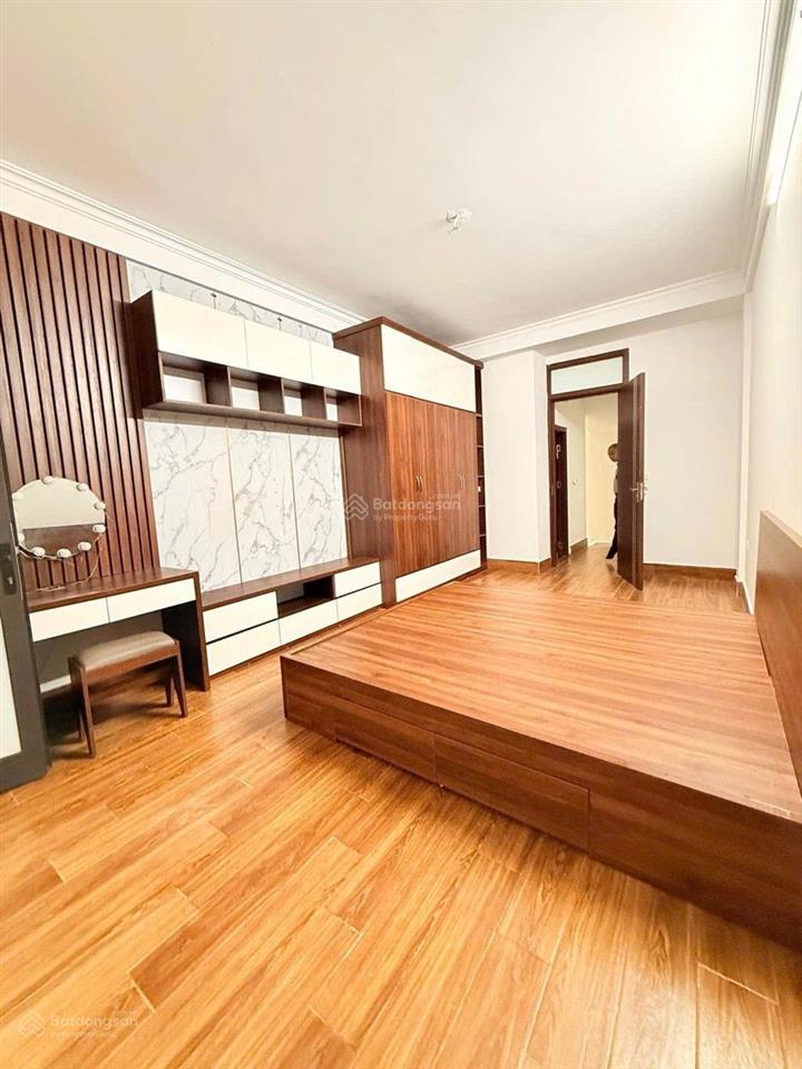 Bán nhà hoàng mai 6tỷ4, 32m2, 5 tầng, 3 phòng ngủ. nhà đẹp chỉ cần xách vali về ở