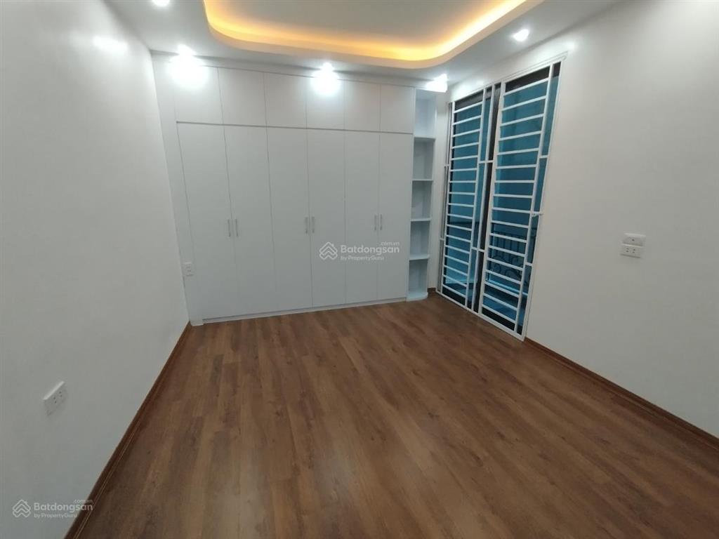 Bán nhà thanh xuân 40m2, 7 tỷ, 6 tầng, không quy hoạch, giá đầu tư.