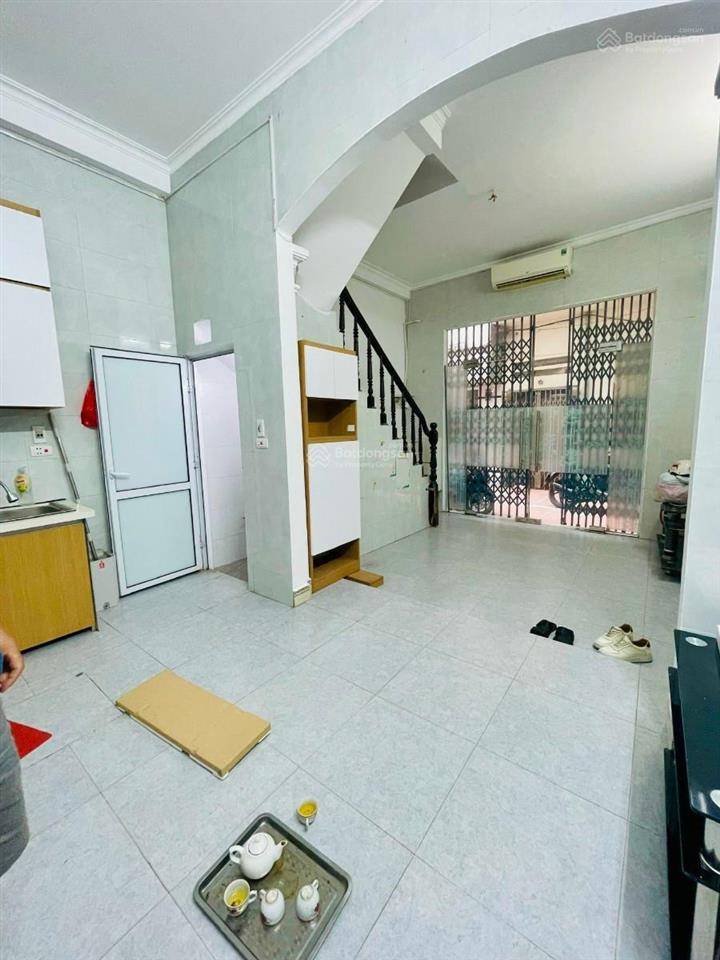 Bán nhà 5 tỷ, 33m2, 5 tầng, 4 ngủ, minh khai, hoàng mai, mặt tiền rộng, thoáng, sổ đẹp.