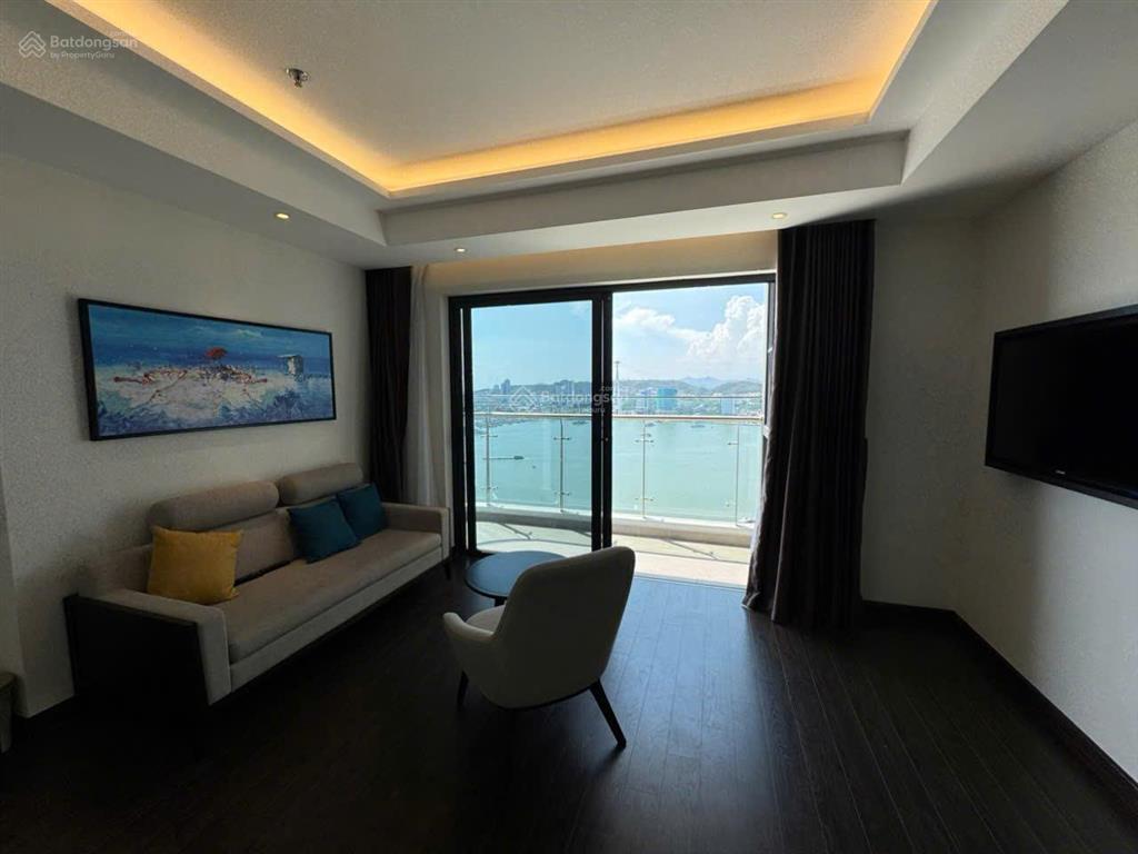 Chính chủ cần bán cắt lỗ gấp căn 2 ngủ 68m2 view biển full nội thất ở hoặc vận hành được luôn .