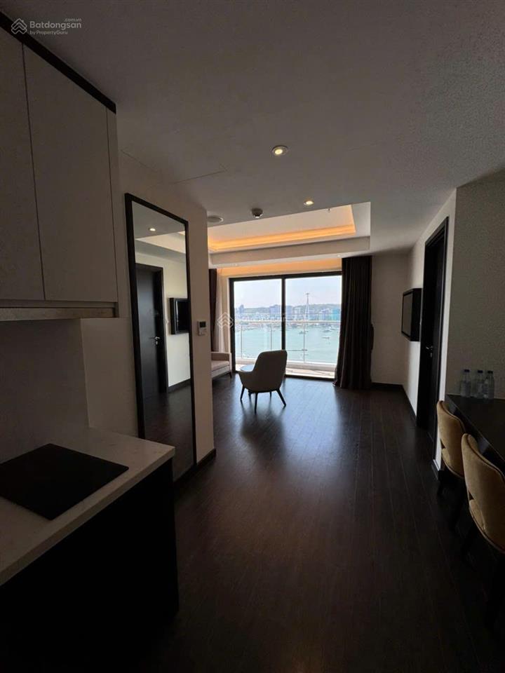 Chính chủ cần bán cắt lỗ gấp căn 2 ngủ 68m2 view biển full nội thất ở hoặc vận hành được luôn .
