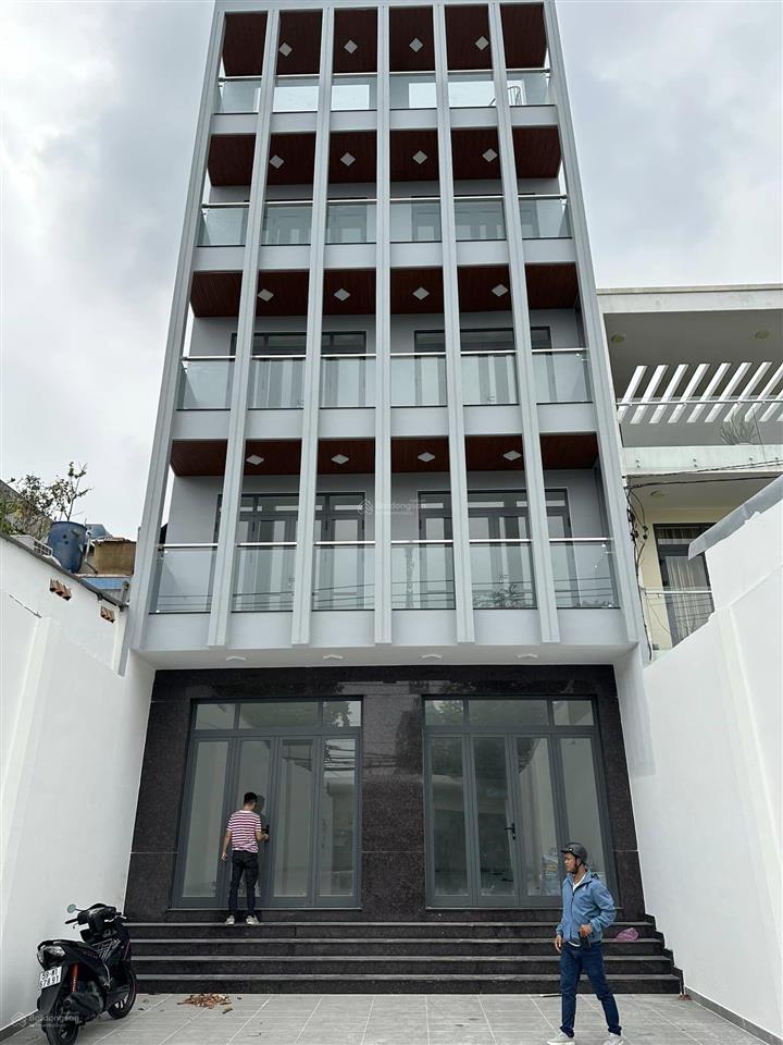 Cho thuê nhà mtkd sầm uất đường tỉnh lộ 10, dt 8x40 5 tầng giá thuê 100tr/tháng  0913 778 *** nhựt