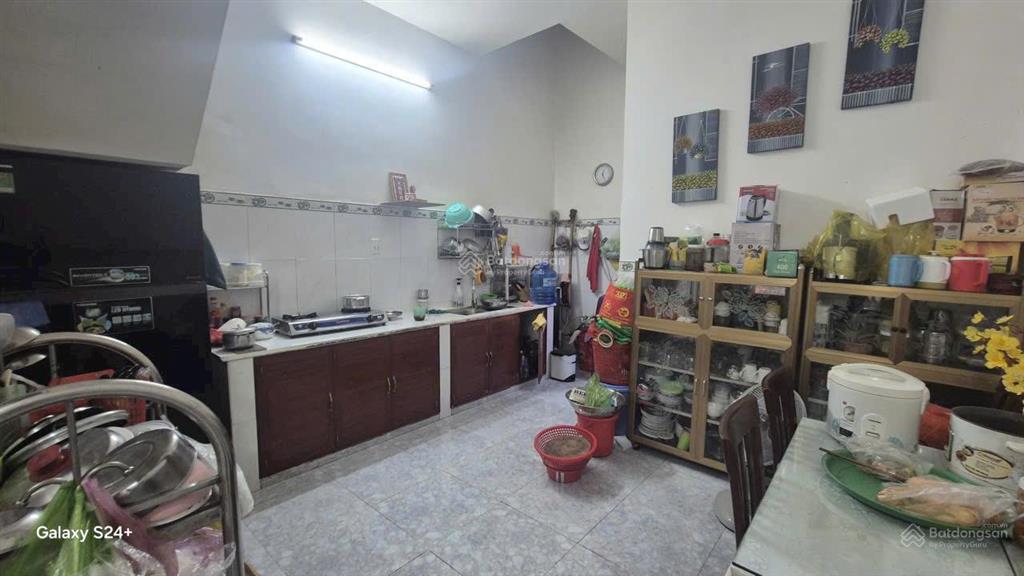 Bán nhà hẻm 4m đường hai tặng dt 4x14m, 1 lầu đúc thật giá 1,65 tỷ.  0913 778 *** nhựt