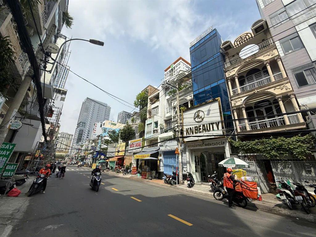 Bán nhà 5 tầng  113m2 đất  chiều ngang lớn  hẻm xe hơi nguyễn văn thương bình thạnh