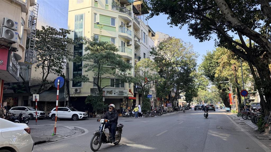 Bán nhà phố vip, giáp phố nguyễn du  hoàn kiếm. 165m2  142 tỷ