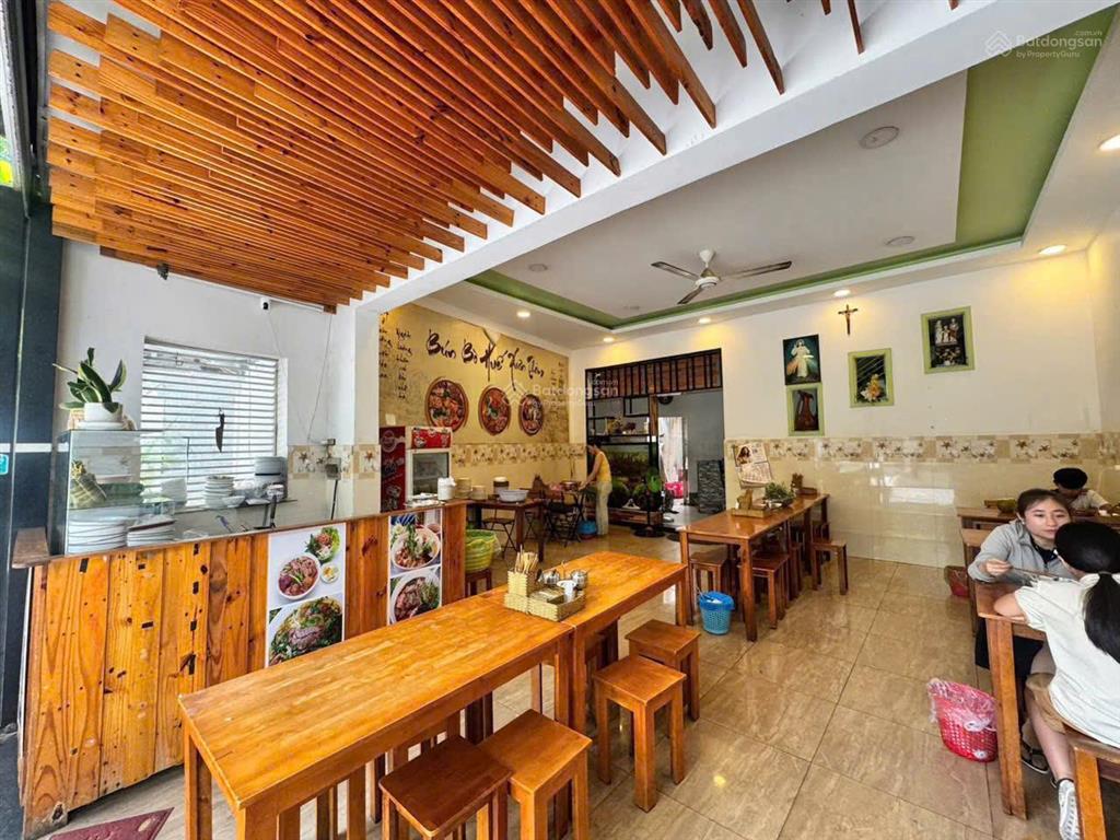 Mặt tiền kinh doanh cộng hoà ngang 4,3m  17 tỷ tl