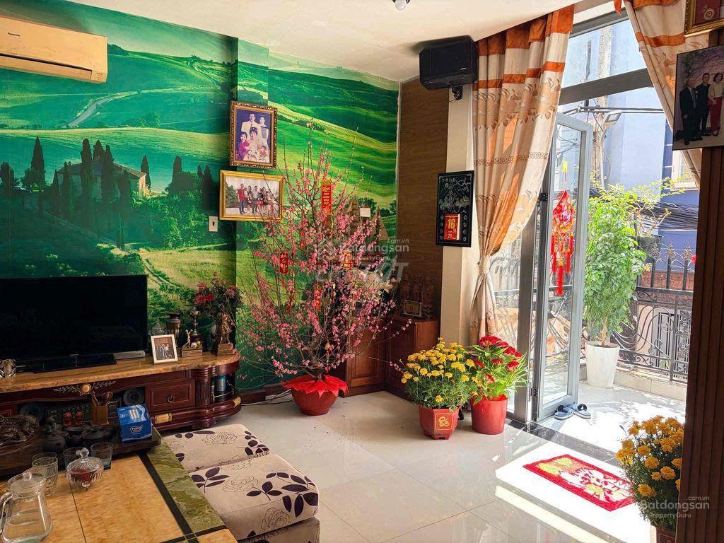 Mặt tiền kinh doanh vip nguyễn hồng đào 17 tỷ tl