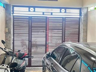 Căn duy nhất có thang máy mặt tiền bàu cát  19 tỷ tl