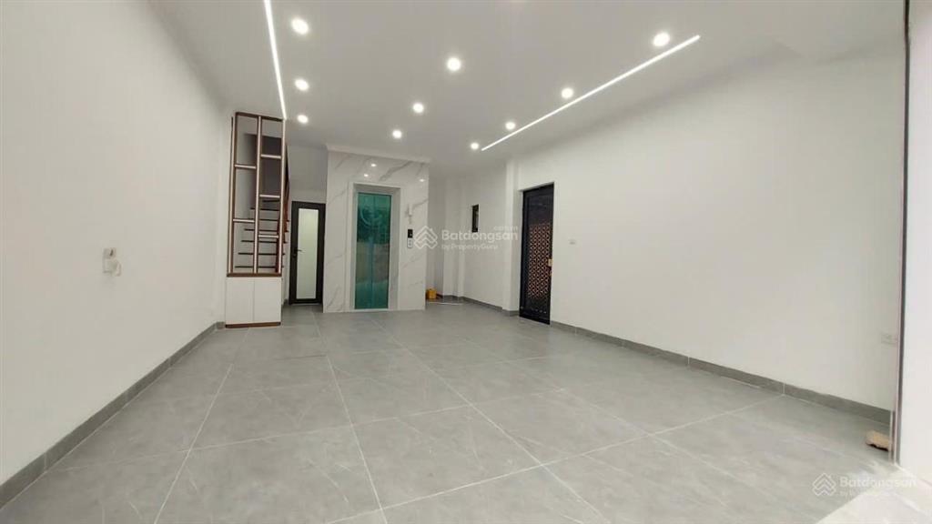 Siêu hiếm! 60m2 6 tầng thang máy ngay phố văn cao trung tâm ba đình, tây hồ  ô tô vào nhà 17 tỷ