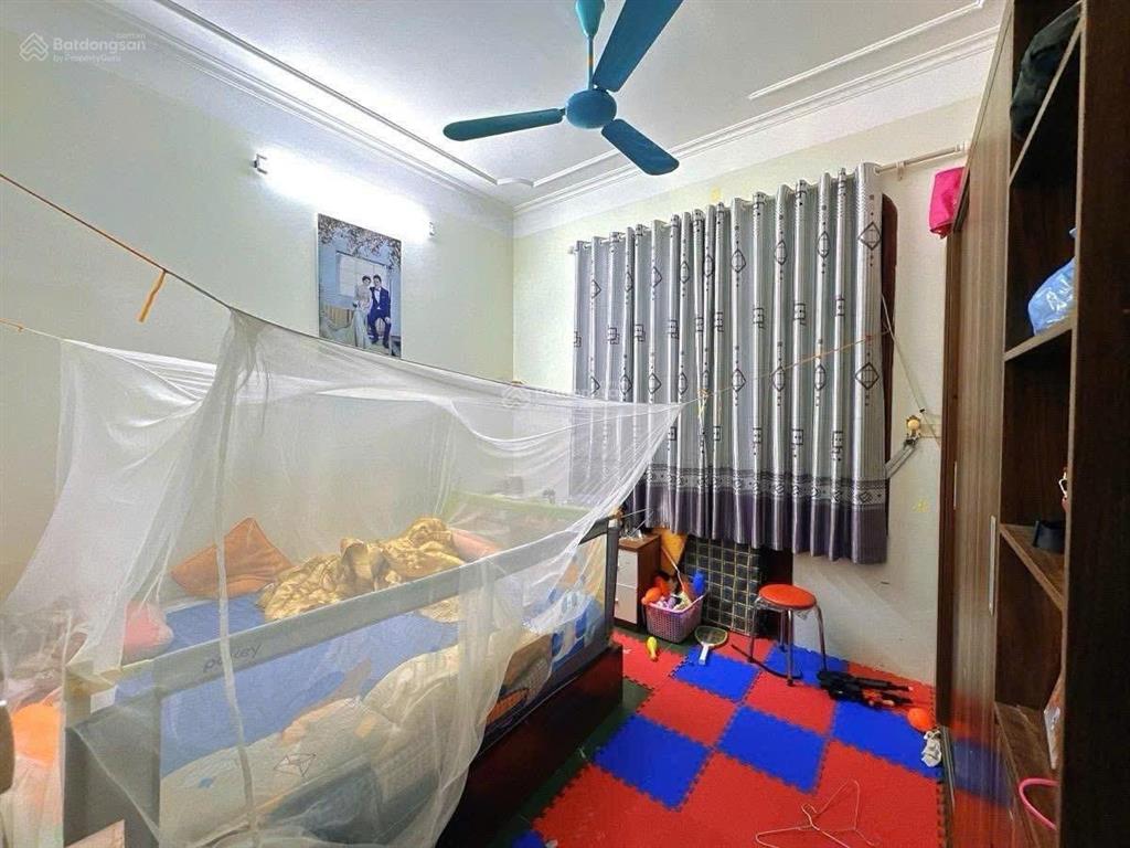Bán nhà 4 tầng  47m2  nguyễn khang  trung tâm cầu giấy chỉ 8 tỷ  cách phố chỉ 50m  lô góc