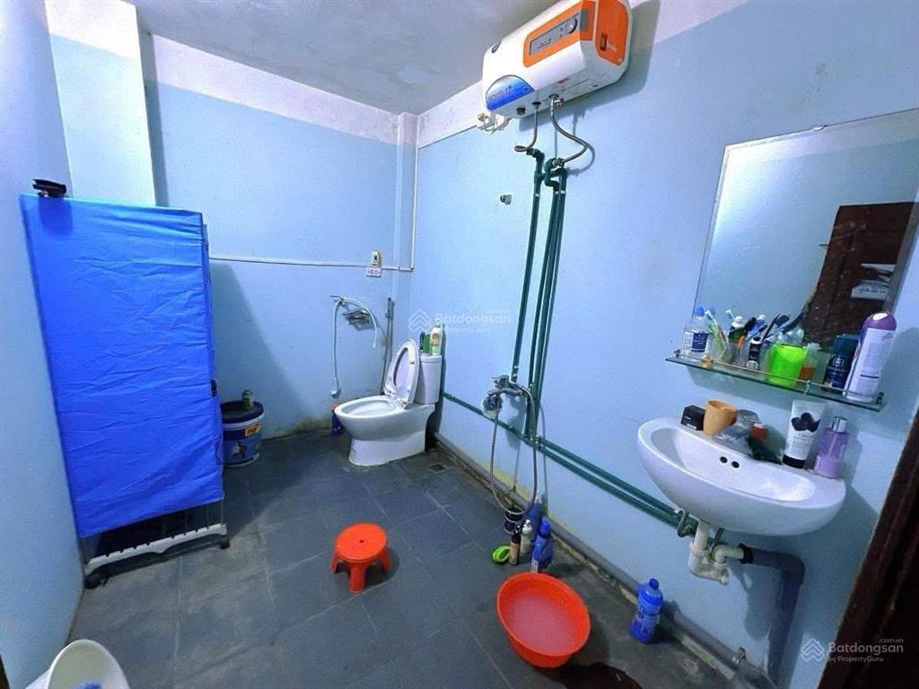 Bán nhà 4 tầng  47m2  nguyễn khang  trung tâm cầu giấy chỉ 8 tỷ  cách phố chỉ 50m  lô góc