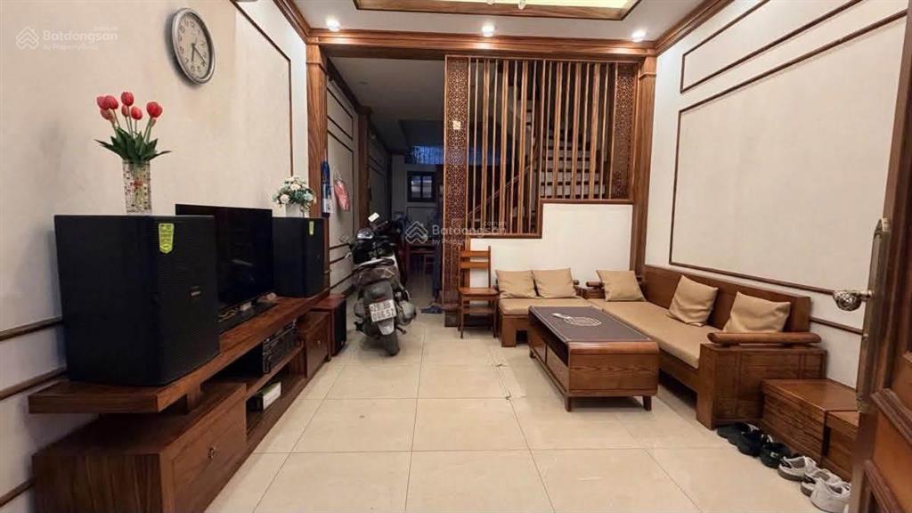 Siêu rẻ 50m2  xuân la  khu ngoại giao đoàn  5 tầng  9,5 tỷ  20m ra mặt phố  full nội thất